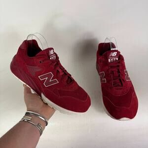 New Balance 580 Athletic Running Sneakers Mens 9 Red Suede Lace-Up Low Top